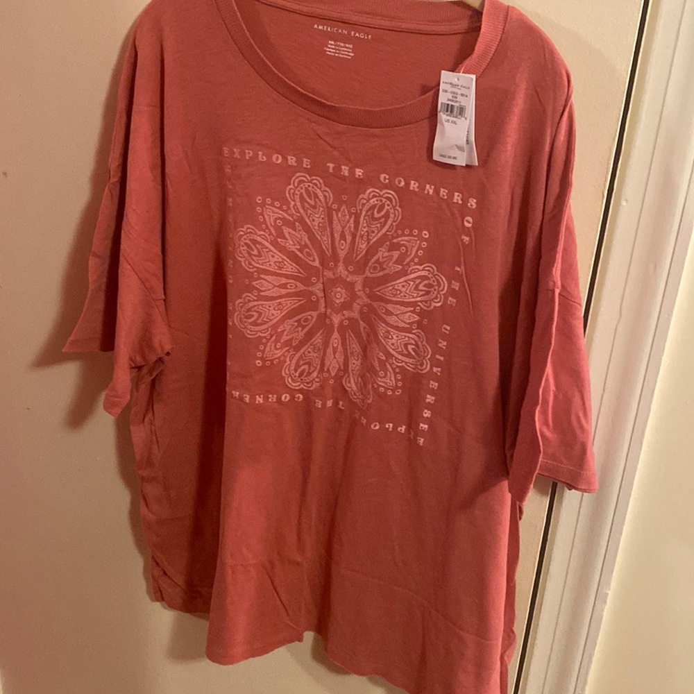 🌸 NWT American Eagle oversized t shirt. Size XXL!